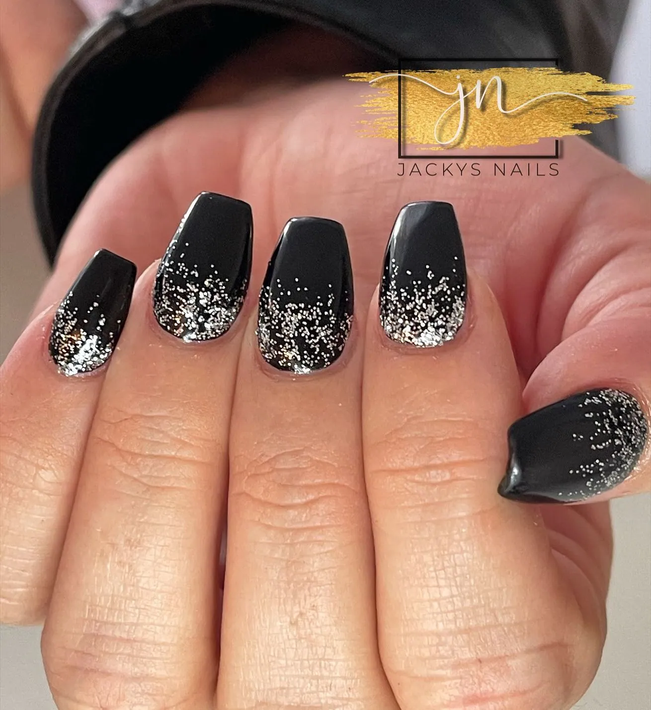 Schwarz mit Glitzer